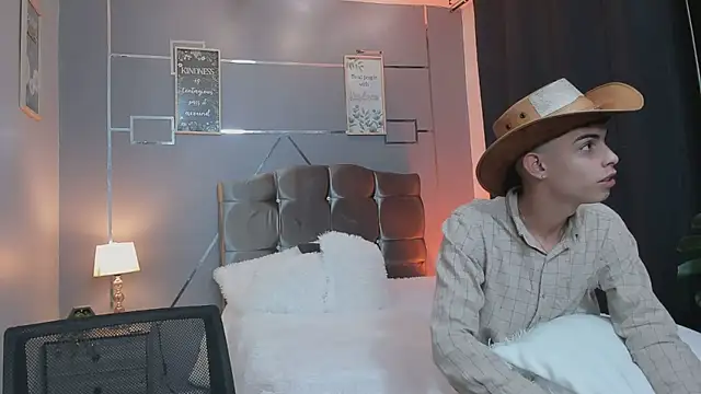 Room 69x online show from 12, 11, 2025