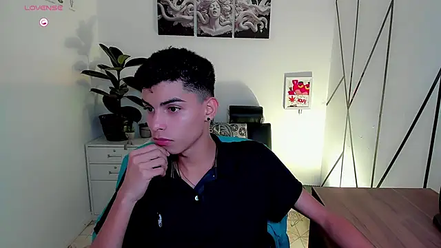 Room 69x online show from 30, 10, 2025