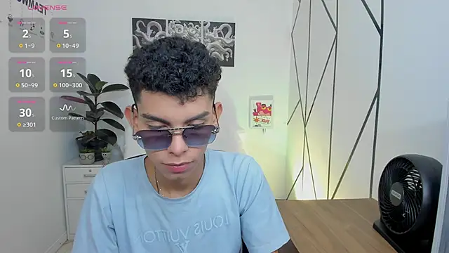 Room 69x online show from 8, 11, 2025