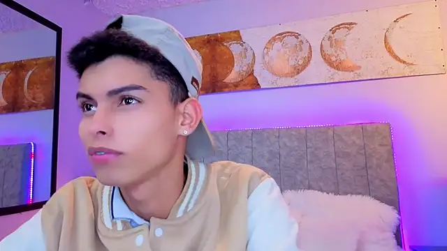 Room 69x online show from 27, 11, 2025