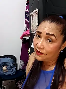 linda luna29 online show from 4, 10, 2025