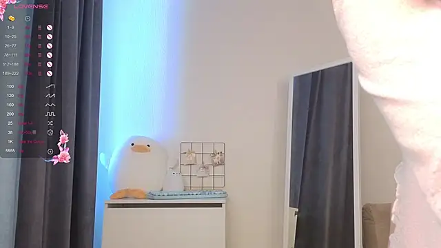 roxydolll online show from 5, 6, 2026