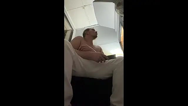 Pussyismyfavoritetaste online show from 22, 12, 2025