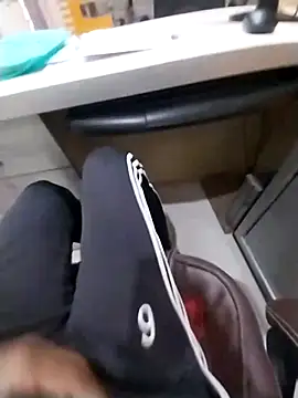 Snapshot of kiss_like_choco11 chatting on 19, 10, 2025 kiss like choco11 online show from 19, 10, 2025