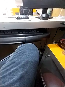 Snapshot of kiss_like_choco11 chatting on 13, 10, 2025 kiss like choco11 online show from 13, 10, 2025