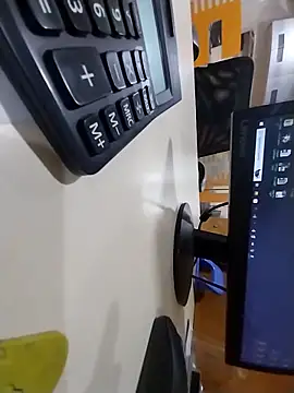 Snapshot of kiss_like_choco11 chatting on 17, 9, 2025 kiss like choco11 online show from 17, 9, 2025