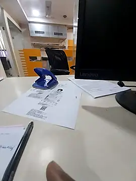 Snapshot of kiss_like_choco11 chatting on 11, 10, 2025 kiss like choco11 online show from 11, 10, 2025