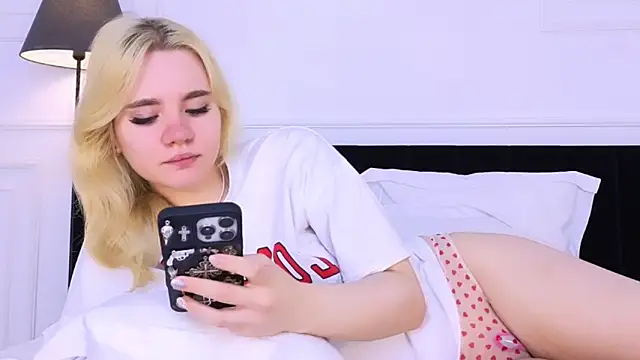 ANNABELLE LU online show from 16, 9, 2025