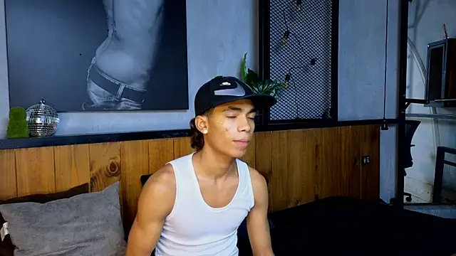 AlanCutee online show from 9, 4, 2026