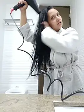 Snapshot of Esmeralda333 chatting on 13, 5, 2026 Esmeralda333 online show from 13, 5, 2026