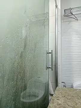 Snapshot of Esmeralda333 chatting on 8, 11, 2025 Esmeralda333 online show from 8, 11, 2025