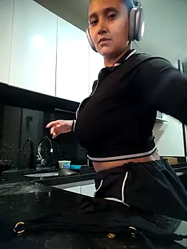 Esmeralda333 online show from 23, 2, 2026