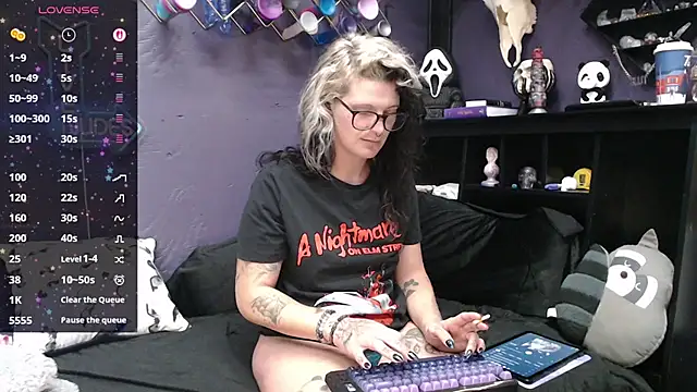 oddywithabody online show from 29, 11, 2025