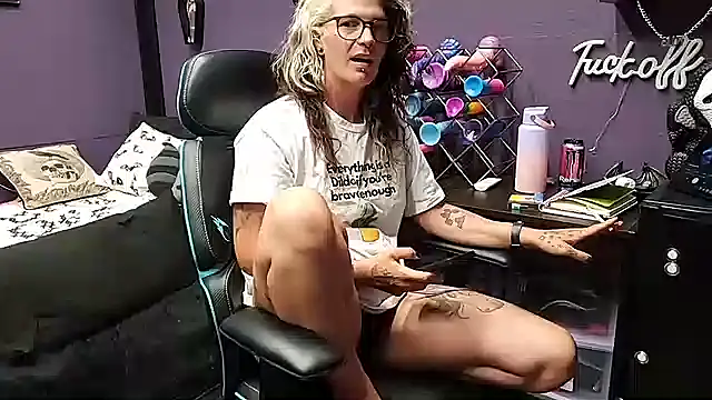 oddywithabody online show from 10, 9, 2025