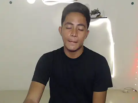 Lloyd wintours online show from 9, 3, 2026