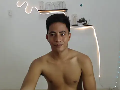 Lloyd wintours online show from 8, 3, 2026