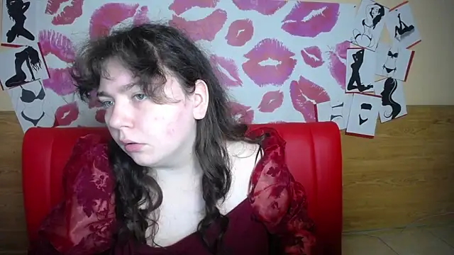 Snapshot of NeonilaLisova chatting on 15, 12, 2025 NeonilaLisova online show from 15, 12, 2025