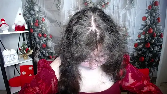 Snapshot of NeonilaLisova chatting on 19, 12, 2025 NeonilaLisova online show from 19, 12, 2025