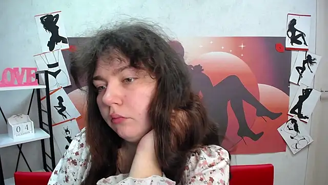 Snapshot of NeonilaLisova chatting on 5, 12, 2025 NeonilaLisova online show from 5, 12, 2025