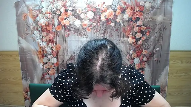 Snapshot of NeonilaLisova chatting on 2, 2, 2026 NeonilaLisova online show from 2, 2, 2026