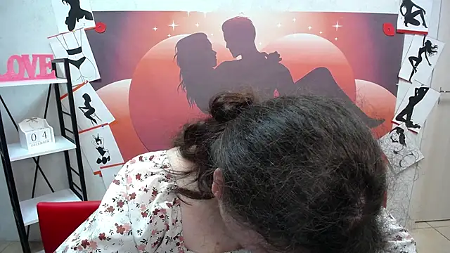 Snapshot of NeonilaLisova chatting on 4, 12, 2025 NeonilaLisova online show from 4, 12, 2025