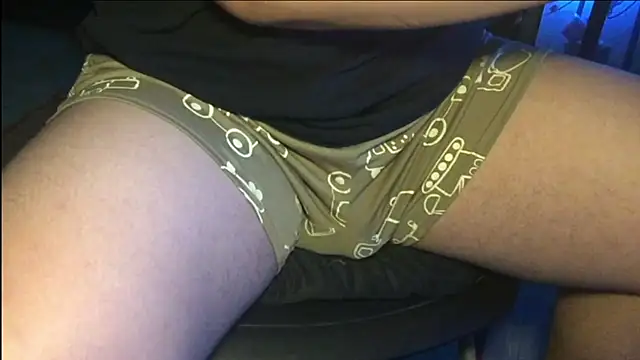 Snapshot of MinhTuan2002 chatting on 23, 11, 2025 MinhTuan2002 online show from 23, 11, 2025