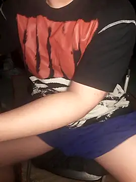 Snapshot of MinhTuan2002 chatting on 26, 10, 2025 MinhTuan2002 online show from 26, 10, 2025