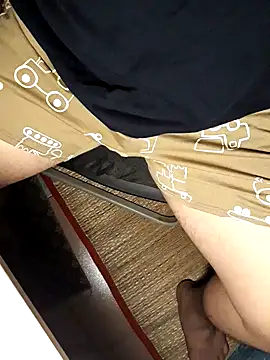 Snapshot of MinhTuan2002 chatting on 11, 9, 2025 MinhTuan2002 online show from 11, 9, 2025