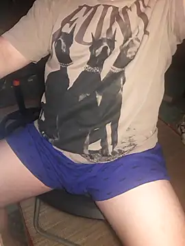 Snapshot of MinhTuan2002 chatting on 4, 10, 2025 MinhTuan2002 online show from 4, 10, 2025