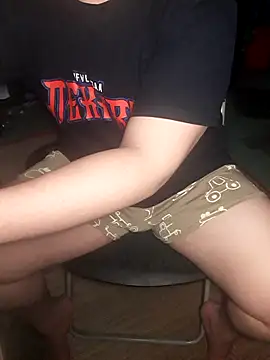 Snapshot of MinhTuan2002 chatting on 30, 9, 2025 MinhTuan2002 online show from 30, 9, 2025