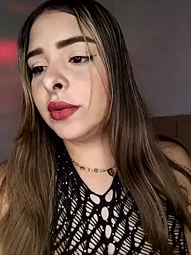 Nahomy cm online show from 11, 4, 2026