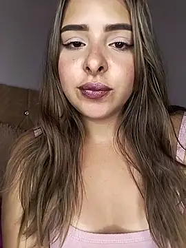 Nahomy cm online show from 5, 3, 2026