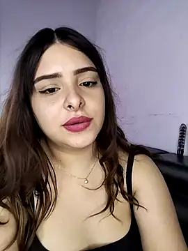 Nahomy cm online show from 17, 9, 2025