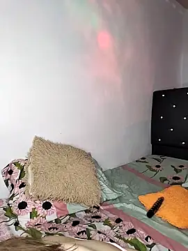 Nahomy cm online show from 18, 10, 2025