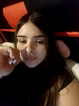 Nahomy cm online show from 4, 5, 2026