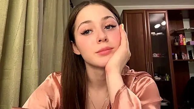 Adel strongwoman online show from 3, 4, 2026