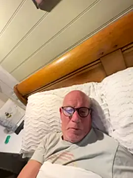 Snapshot of philefc chatting on 27, 10, 2025 philefc online show from 27, 10, 2025