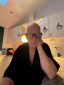 Snapshot of philefc chatting on 3, 12, 2025 philefc online show from 3, 12, 2025