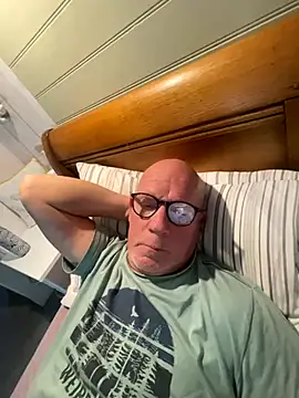 Snapshot of philefc chatting on 21, 10, 2025 philefc online show from 21, 10, 2025