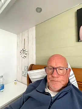 Snapshot of philefc chatting on 23, 9, 2025 philefc online show from 23, 9, 2025