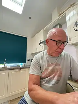 Snapshot of philefc chatting on 29, 10, 2025 philefc online show from 29, 10, 2025