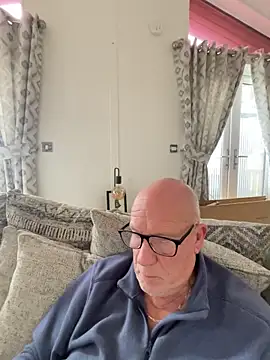 Snapshot of philefc chatting on 8, 1, 2026 philefc online show from 8, 1, 2026