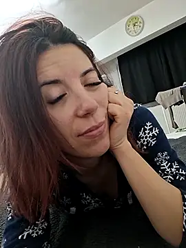 Anayssa  online show from 9, 2, 2026