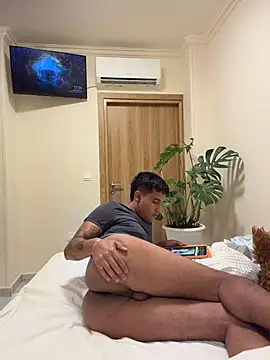 Snapshot of Lucasgonxalex chatting on 18, 7, 2026 Lucasgonxalex online show from 18, 7, 2026