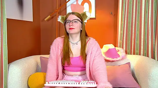 Snapshot of AliceAllisons chatting on 26, 9, 2025 AliceAllisons online show from 26, 9, 2025