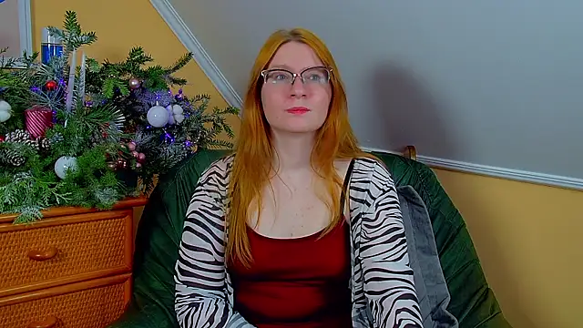 Snapshot of AliceAllisons chatting on 2, 12, 2025 AliceAllisons online show from 2, 12, 2025