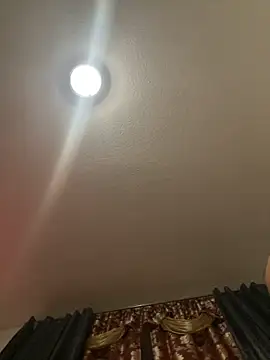 Snapshot of LeaRos chatting on 26, 11, 2025 LeaRos online show from 26, 11, 2025