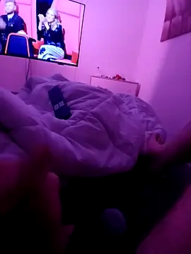 handsome8inchh online show from 15, 3, 2026