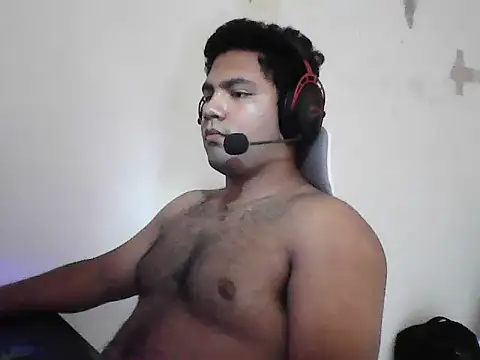 Snapshot of DCHOI_22 chatting on 22, 10, 2025 DCHOI 22 online show from 22, 10, 2025