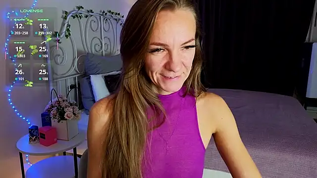 Jesica mooon online show from 3, 10, 2025